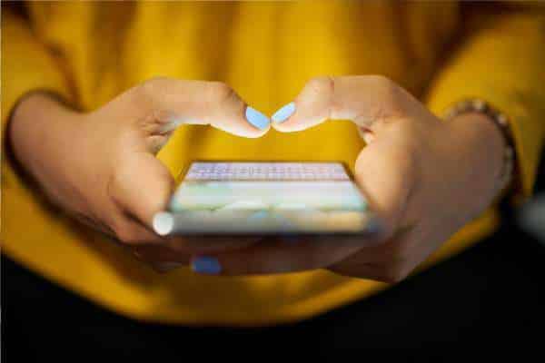 ¿Cómo ocultar a los miembros de un grupo en WhatsApp Business?